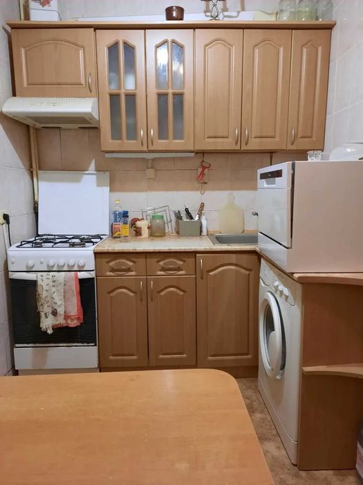 Двустаен имот в кв.Света Троица