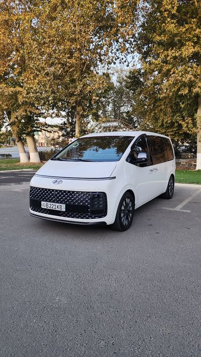 Hyundai Staria Lounge