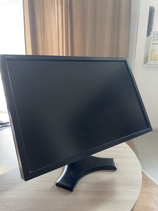 Монитор NEC P221w 21 дюйм