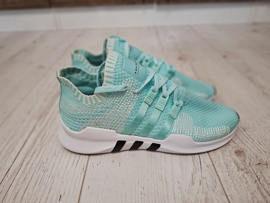 Adidas-Ориг. Маратонки  Нови!