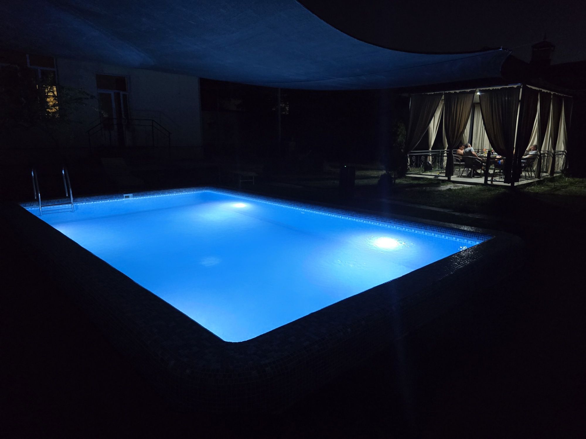 Dacha arendaga beriladi basseyn doim filtrda ishlaydi