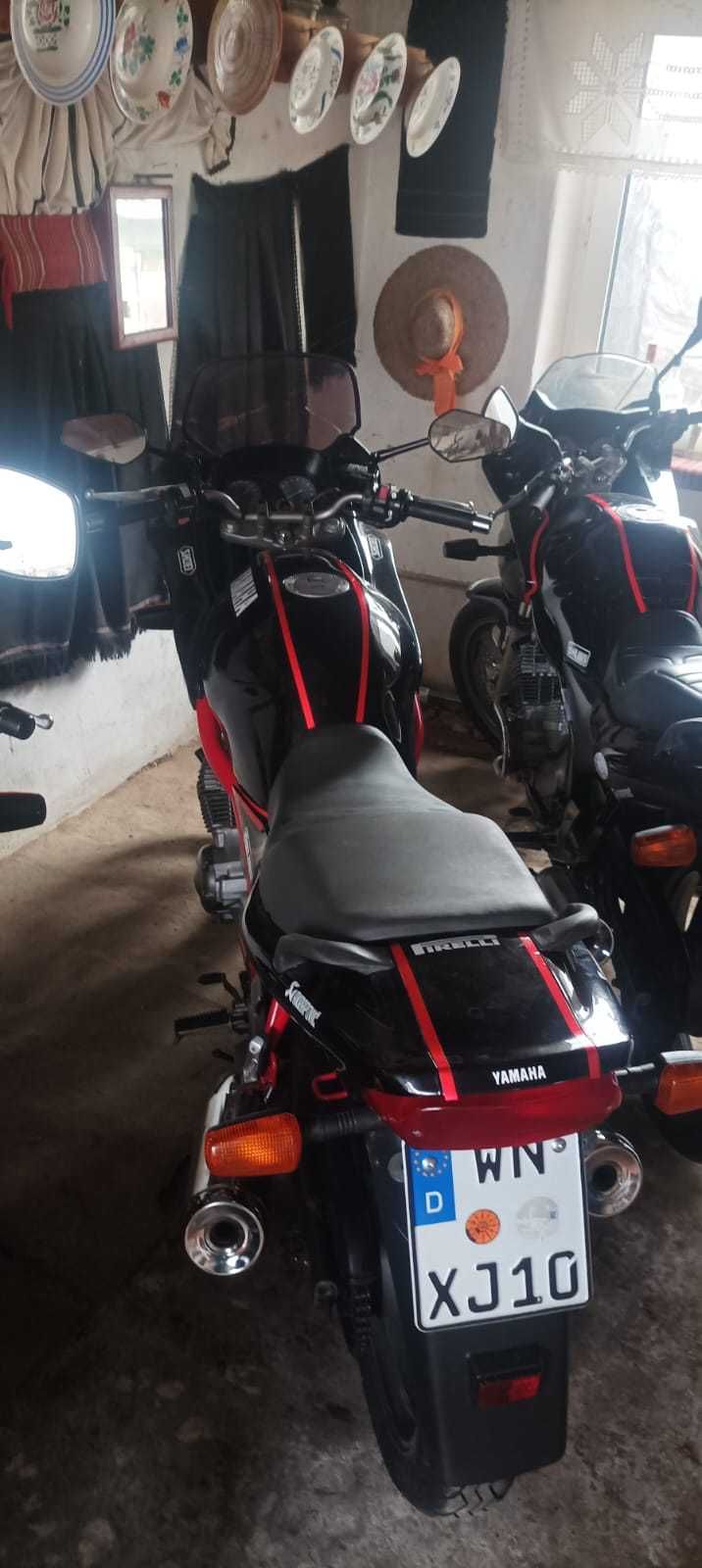 Moto Touring 600
