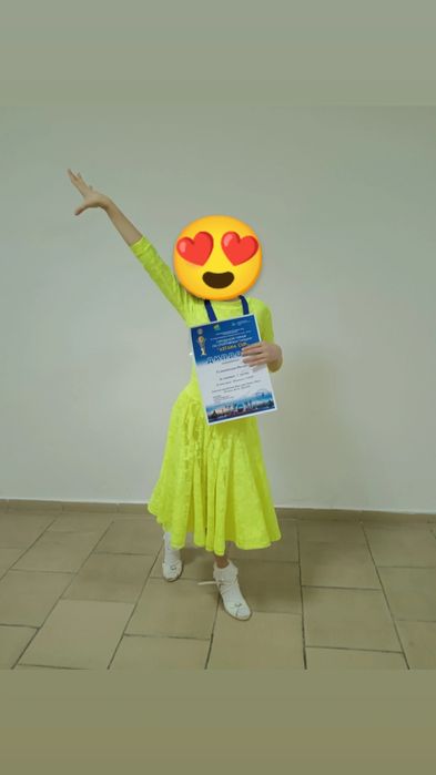 Продам раздельное платье и туфли для танцев