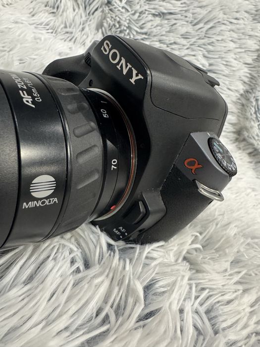 Продавам фотоапарат Sony Alpha DSLR-A380