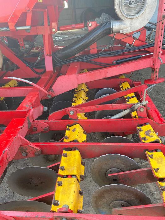 Vaderstad Rapid 400 F (Semanatoare Paioase)