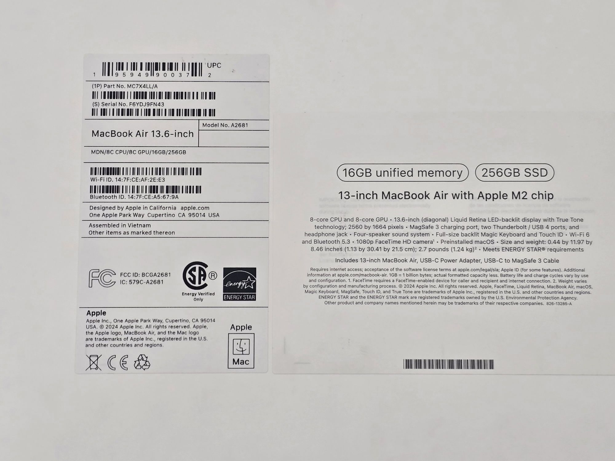 Macbook Air M2 chip 13.6 inch