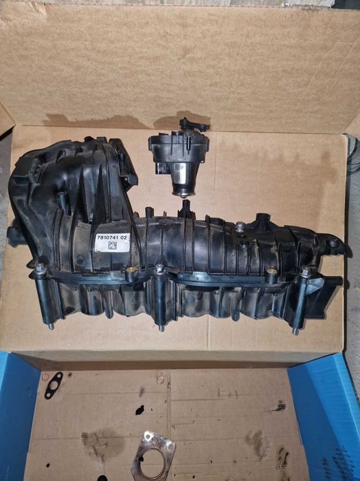 Всмукателни колектори BMW N47D20C 177 к.с. с актуатор и вихрови клапи