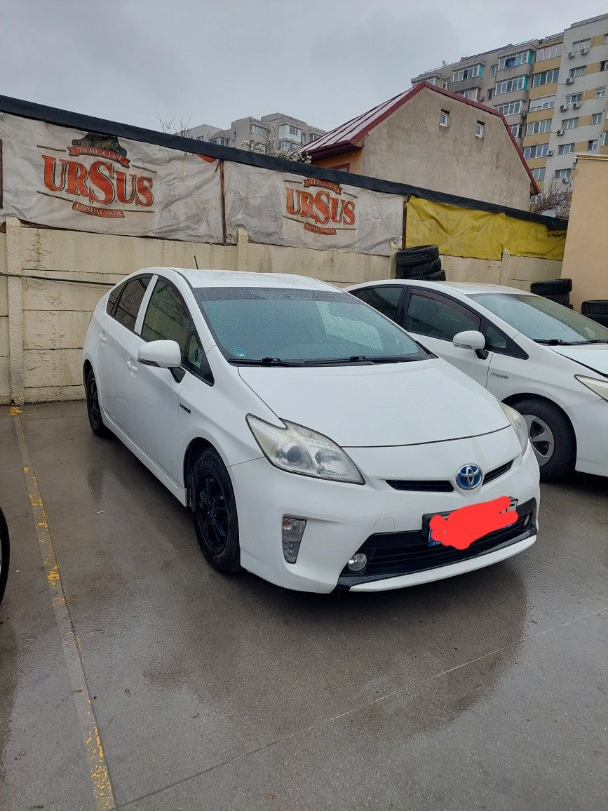 Inchiriez Prius 3 colantat 2015 GPL ride sharing, UBER, BOLT