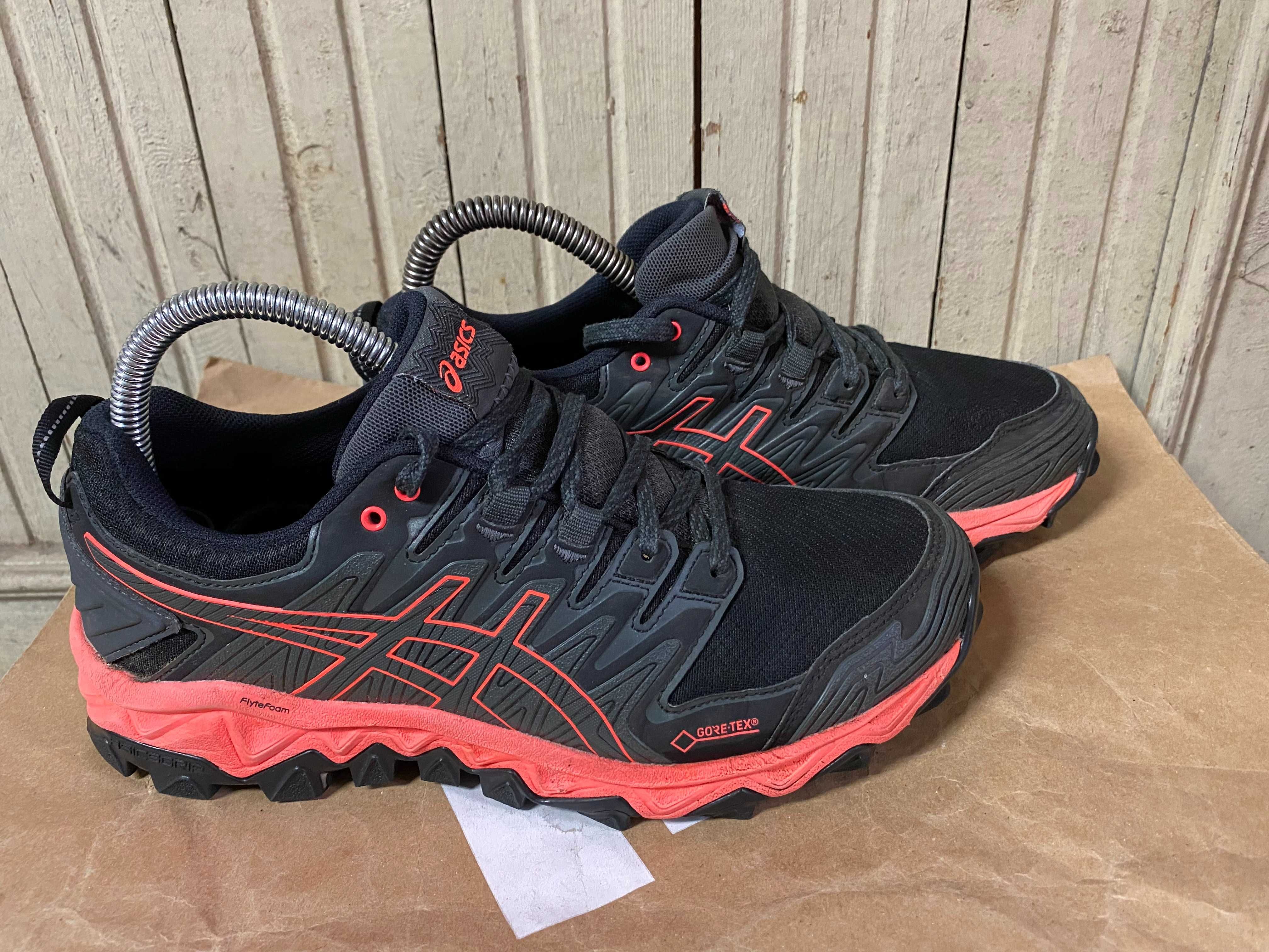 ''Asics Gel-Fujitrabuco 7 Gore-Tex''оригинални маратонки 38.5 номер