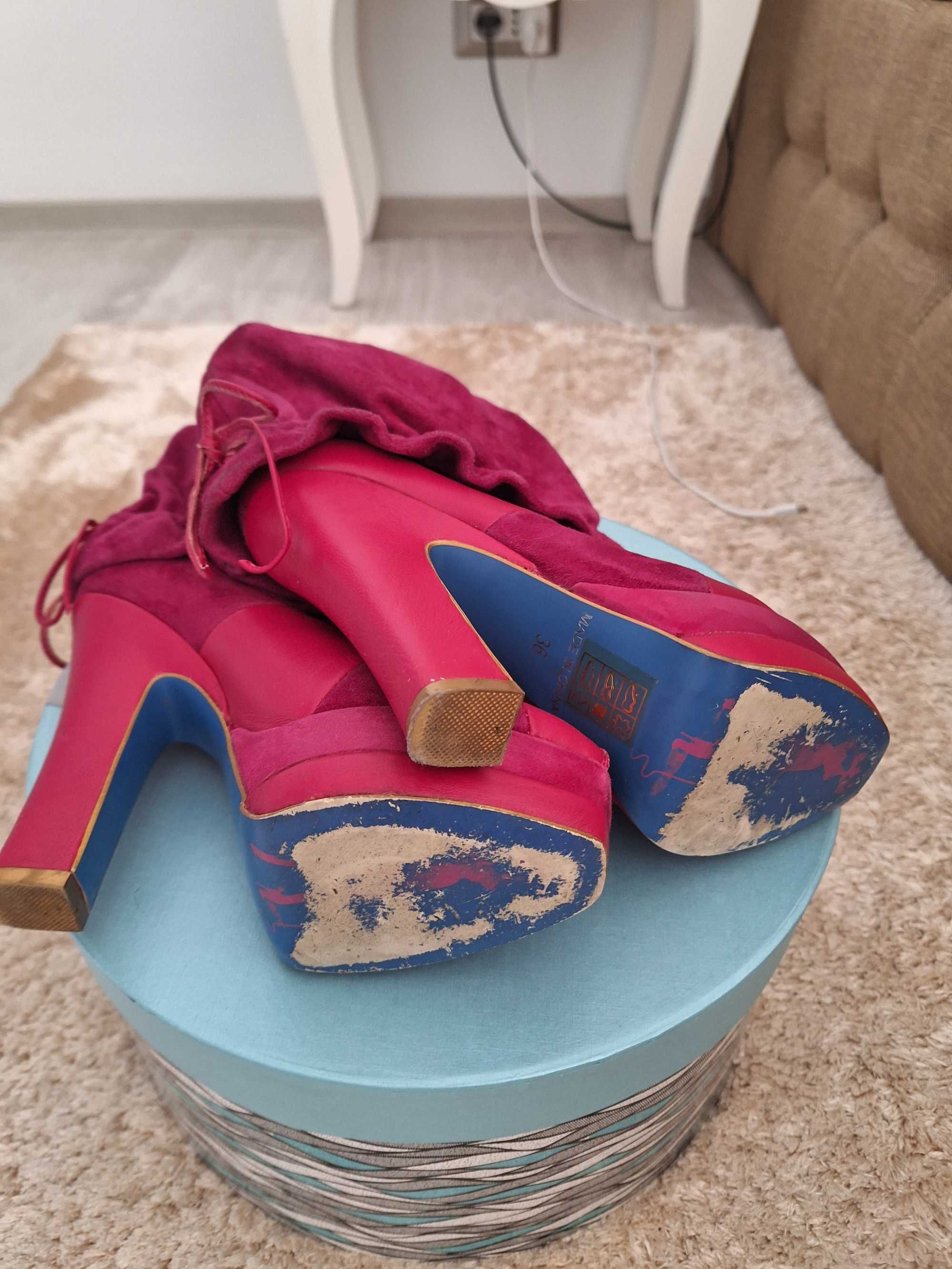 Vand botine decupate Irregular Choice din piele masura 36