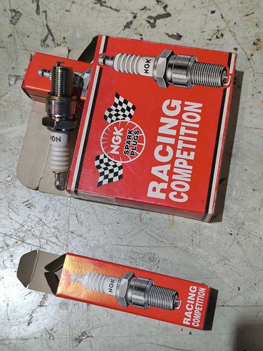 Запалителни свещи ngk