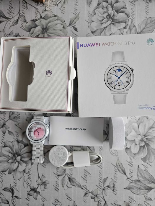 Продавам смарт часовник Huawei watch GT 3 Pro