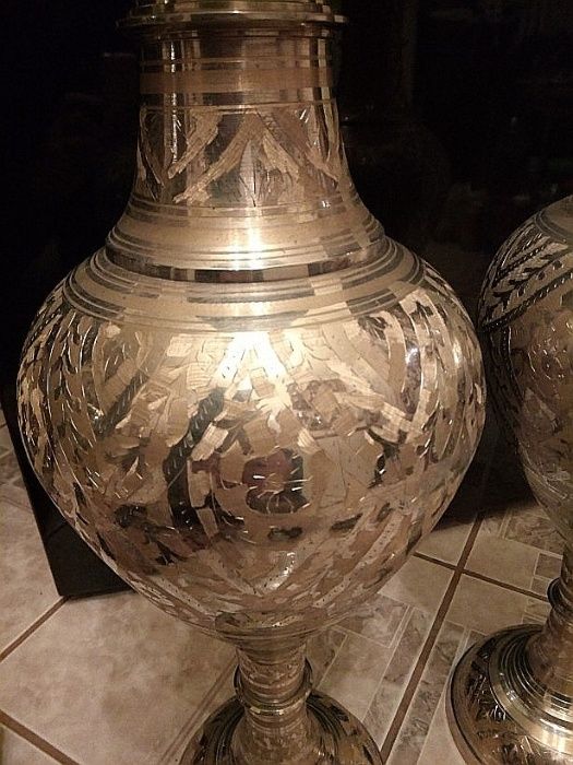 Set vaze din bronz masiv de dimensiuni impresionante gravate integral
