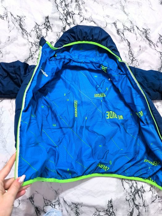 Geaca 2 fețe băieți marimea 134-140