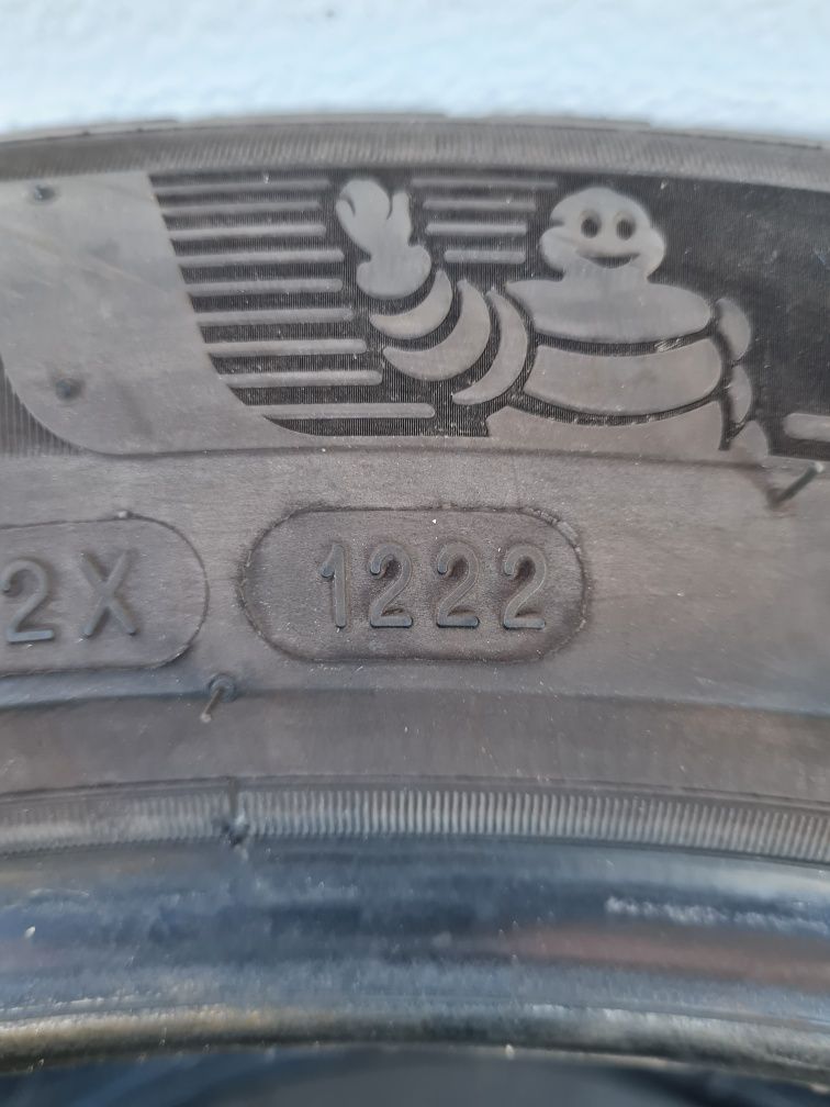 Всесезонни гуми 2 броя MICHELIN CrossClimate2 235 50 R19 дот 1222