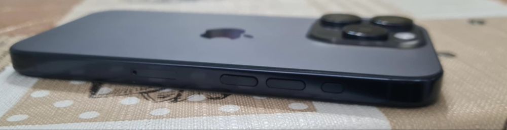 iPhone 15 Pro bLue  Titanium