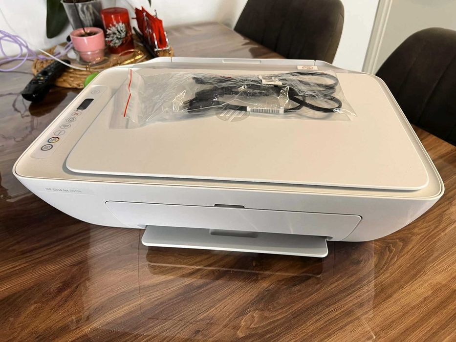Принтер HP DeskJet 2820e All-in-One почти нов
