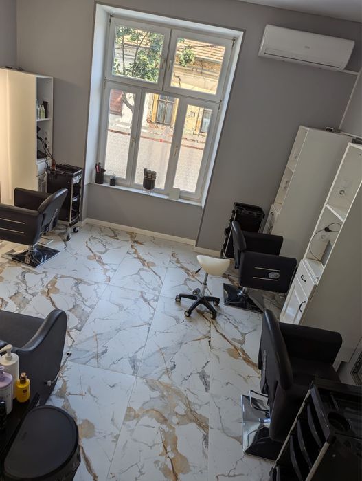 De închiriat spațiu cosmetică, manichiură, coafor