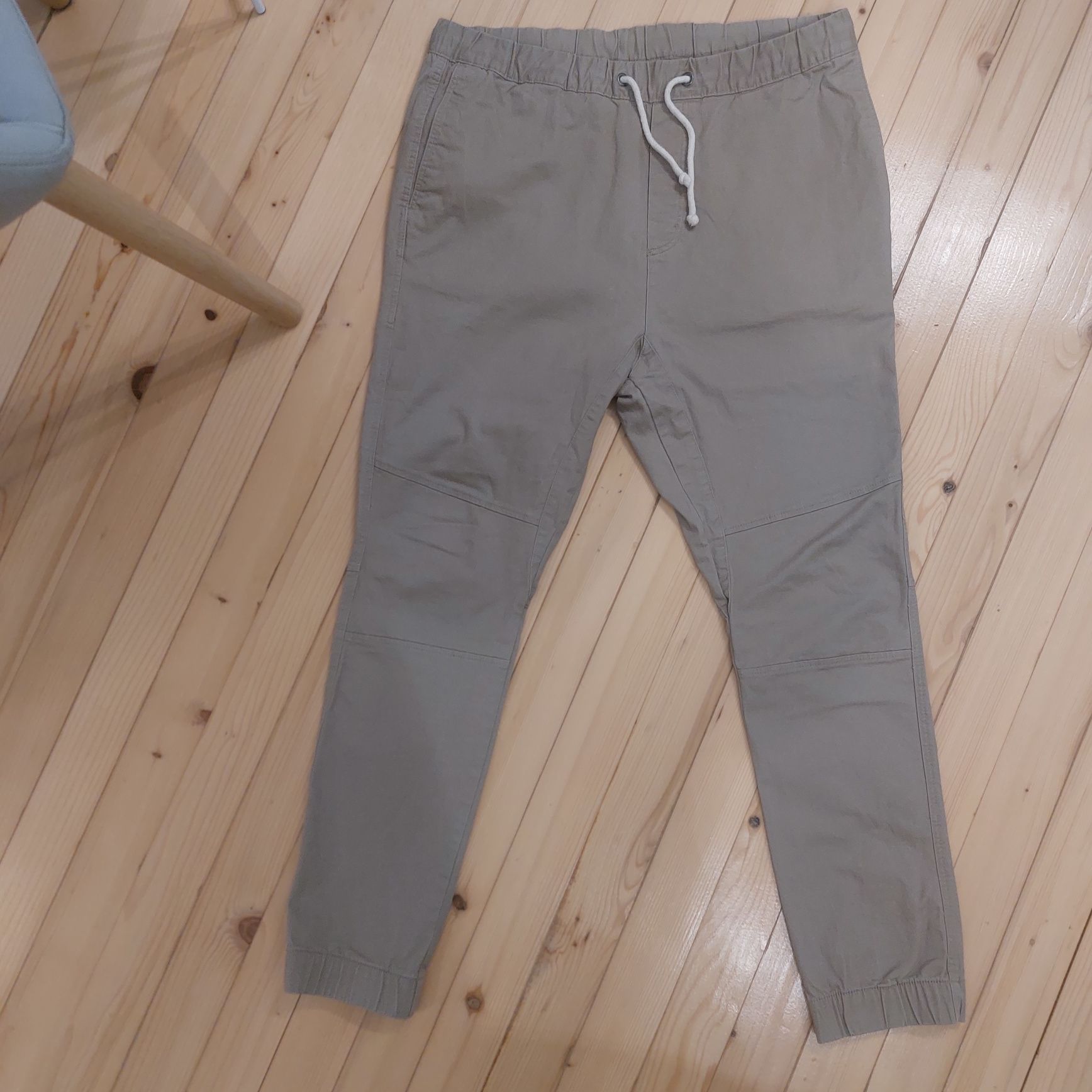 Мъжки панталон без следи от употреба