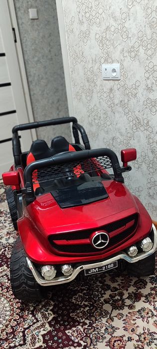 Bolalar moshinasi rangi qizil