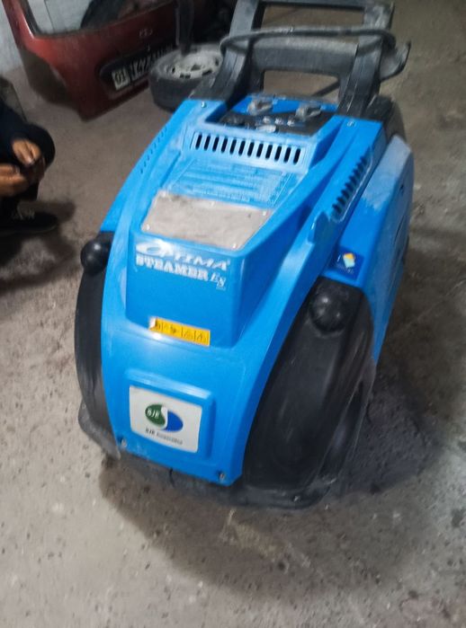 Karcher Паровая машина для мойки автомобилей