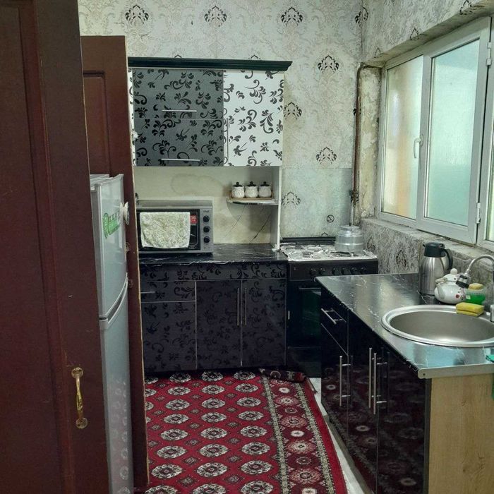 Saltanat yonda 2xona kv sotiladi