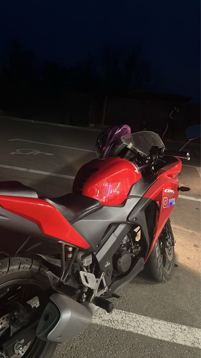 Vând motor Honda CBR 125 R