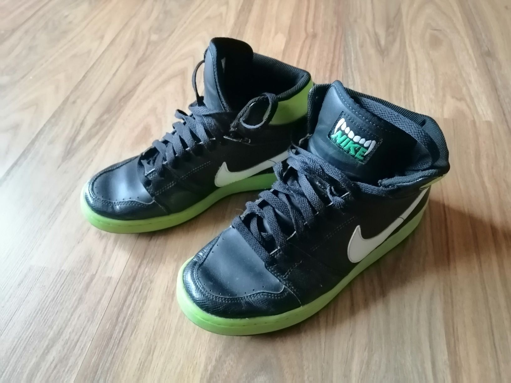 Кецове Nike US-6.6Y EUR 39