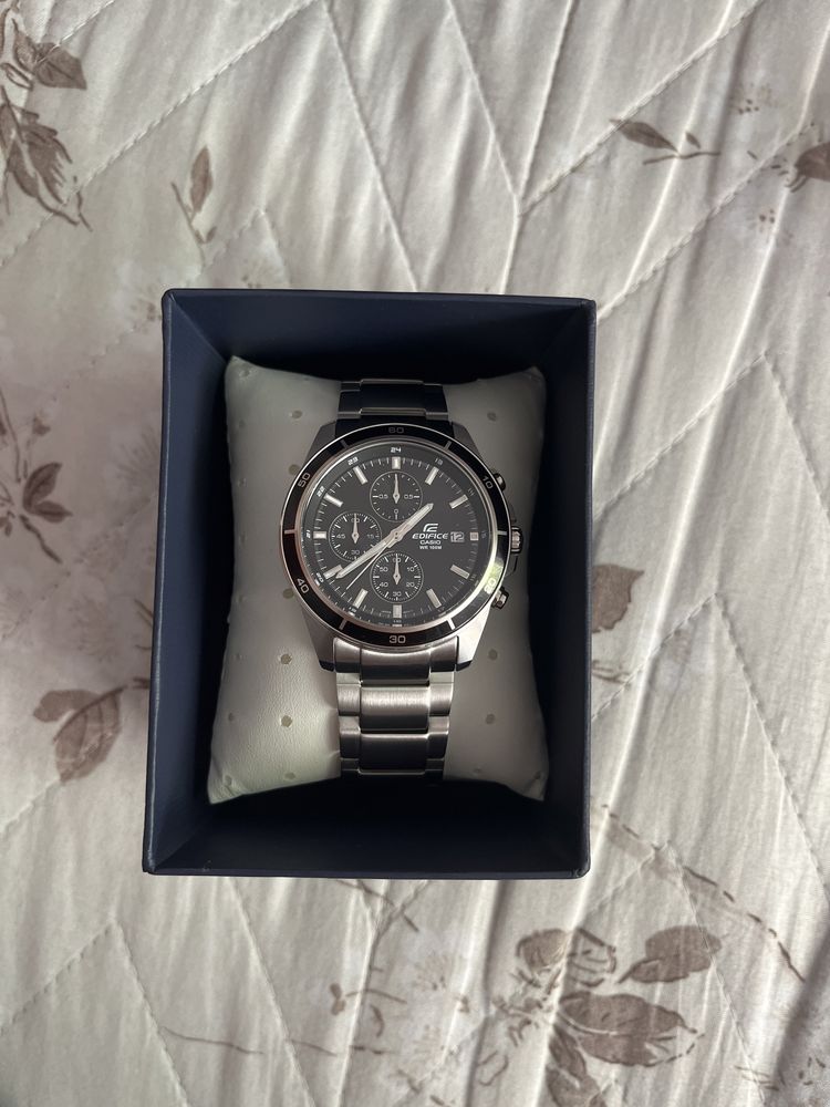 Часовник casio edifice чисто нов.