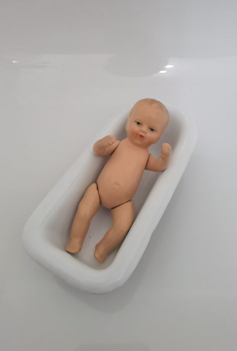 Cadă Fontă anii 40 și Bebeluș Porțelan Bisque anii 30