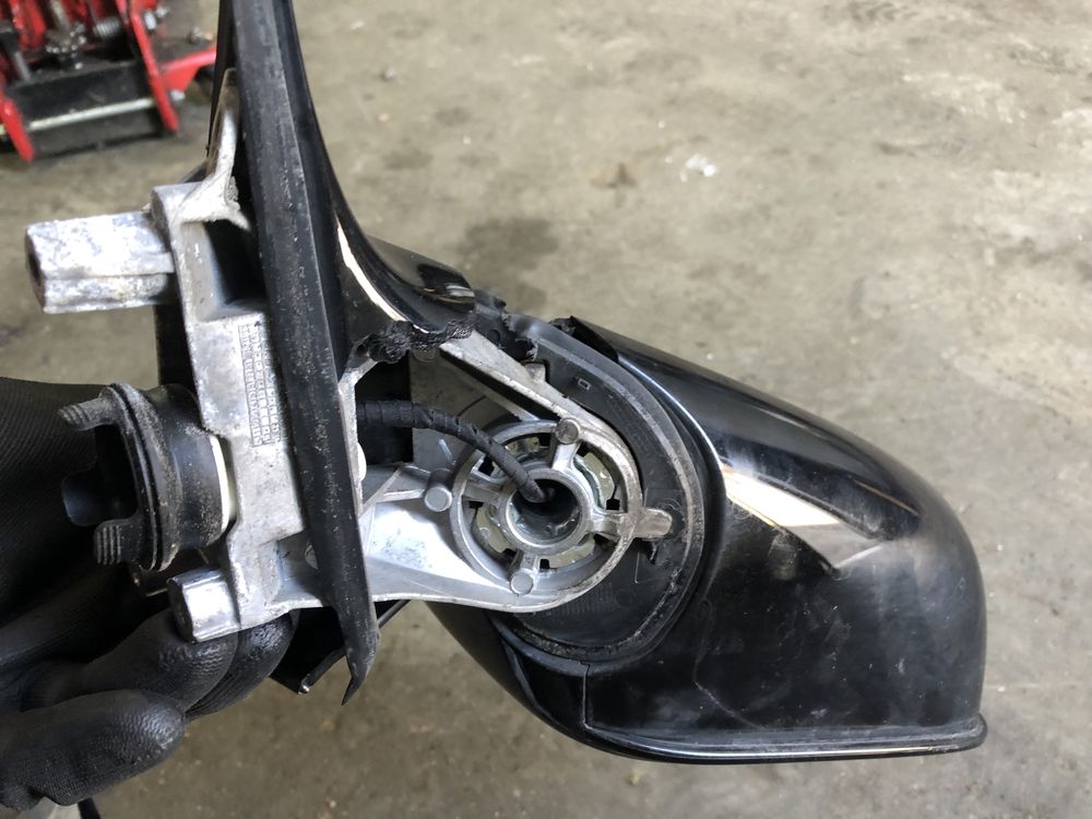 Огледало бмв 3 ф30/31 ( ogledalo bmw 3 f30/31 )