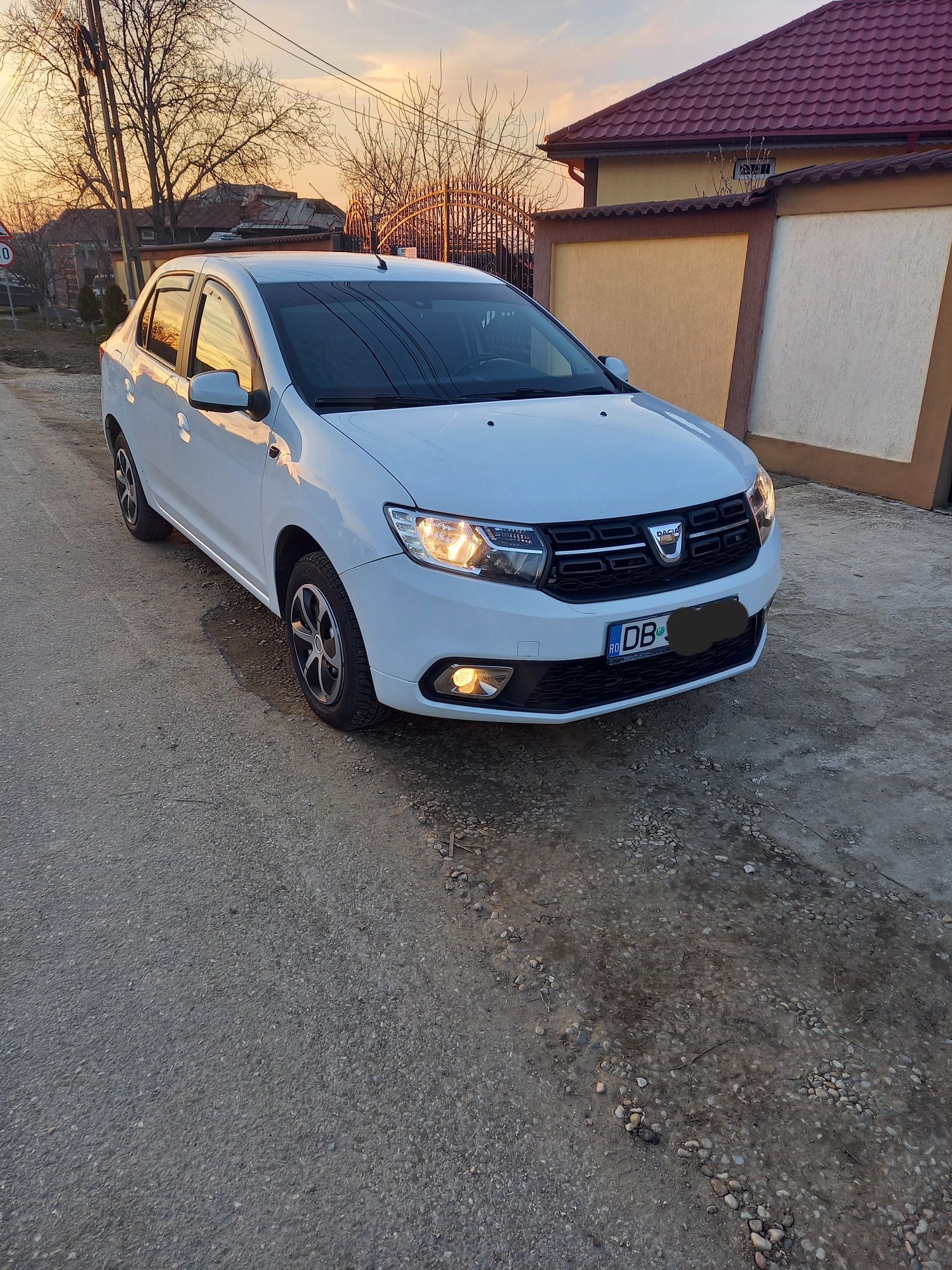 Vand Dacia Logan 2018 Gpl sau schimb cu Logan 2021+diferenta