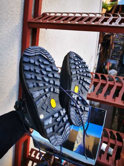 Vand bocanci ghete Meindl si Lowa GTX noi 37,5-38,5