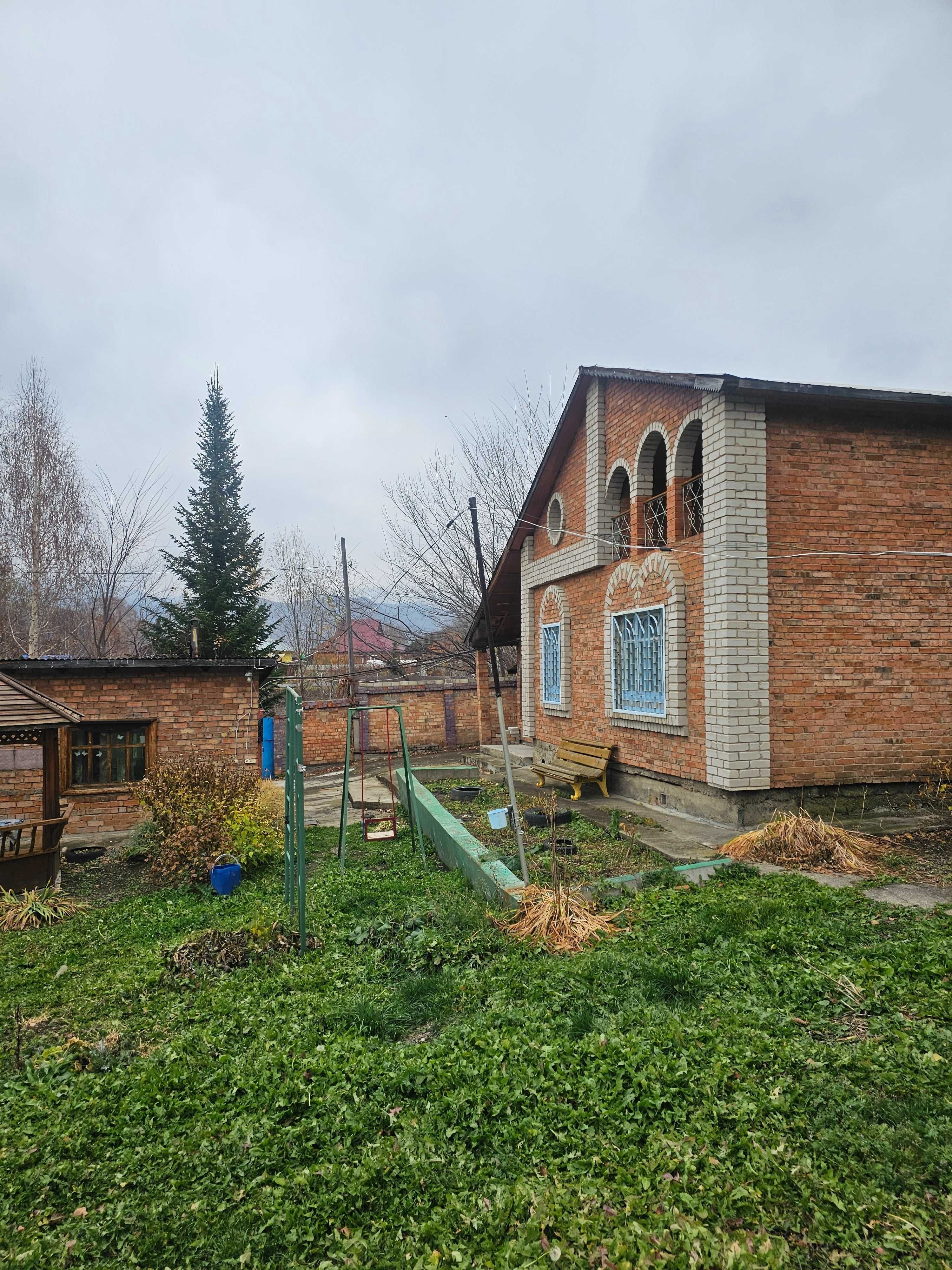 Коттедж кирпичный 6 комнат в Горной Ульбинке