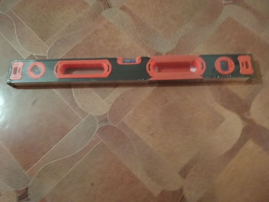 Продам строительный уровень