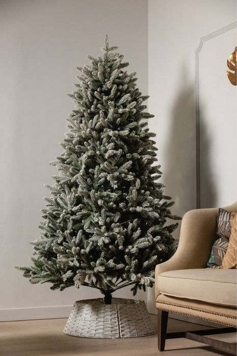 Искусственные елки литые и ПВХ Премиум класса 210,240 см