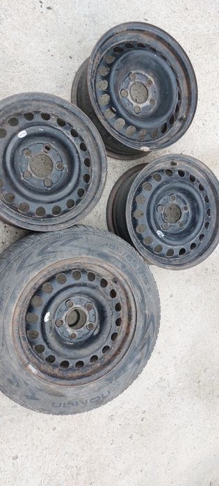 Железни джанти 5×112/15 и оригинални тасове за Ауди