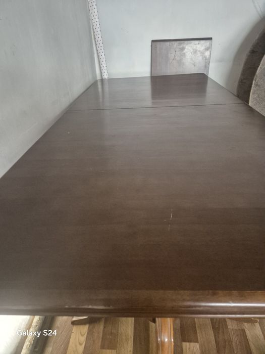 Мебель для дома!Продам  стол производства Малайзия в отличном состояни