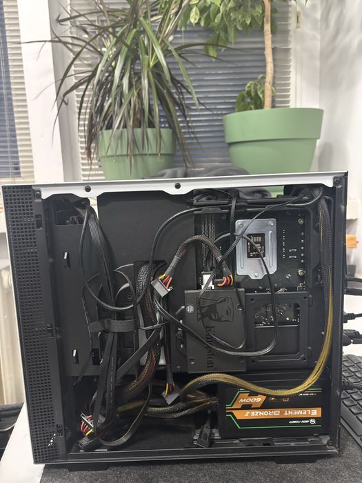 PC - i7-8700K-GTX 1060 6GB ASUS STRIX-16GB HyperX-SSD 480GB-NZXT H210