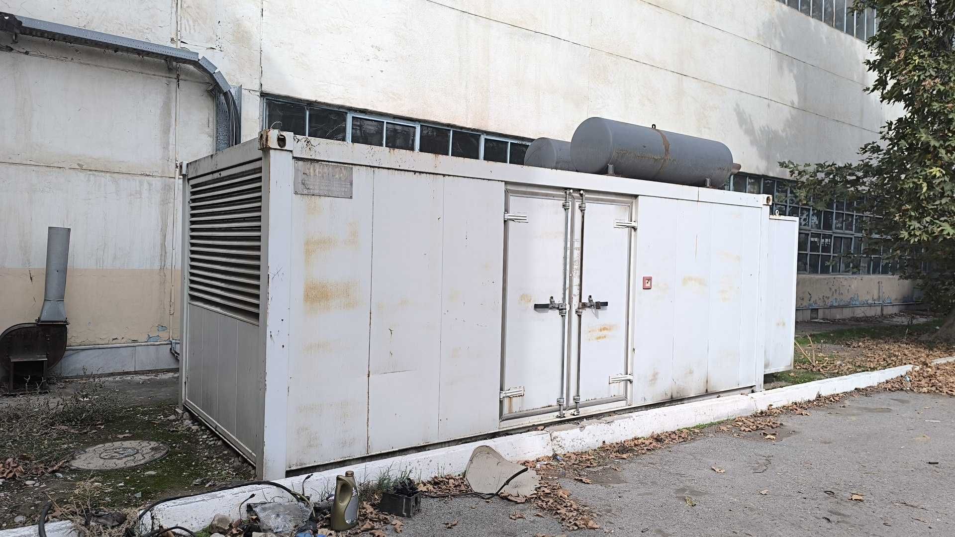 Продаётся ГЕНЕРАТОР кVA-770,V–400/230,Hz-50