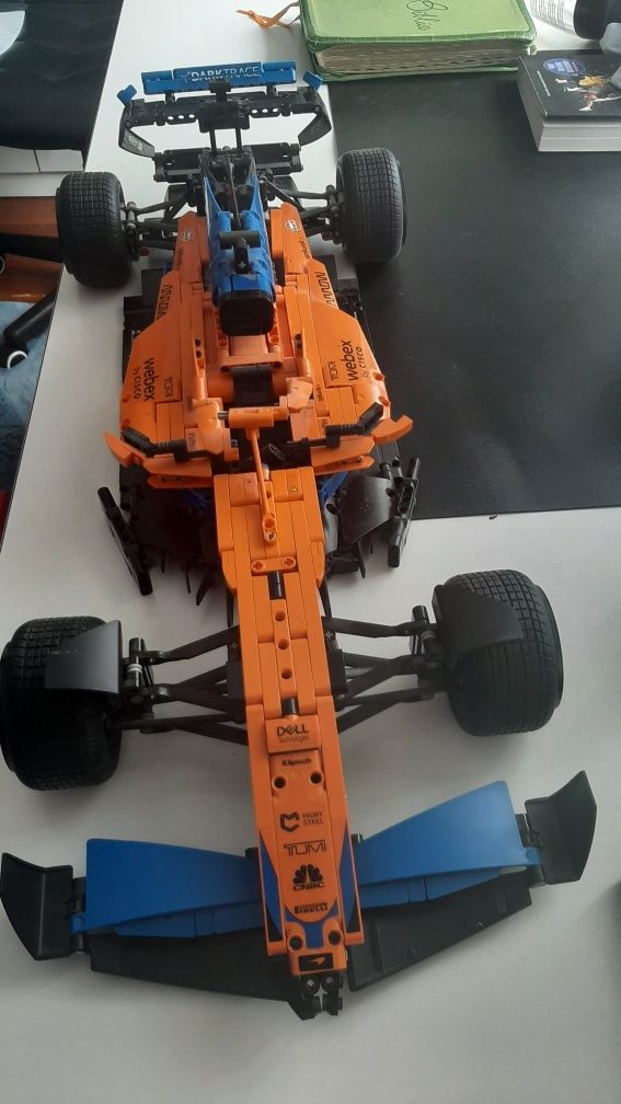 Masina F1 Mclaren Lego