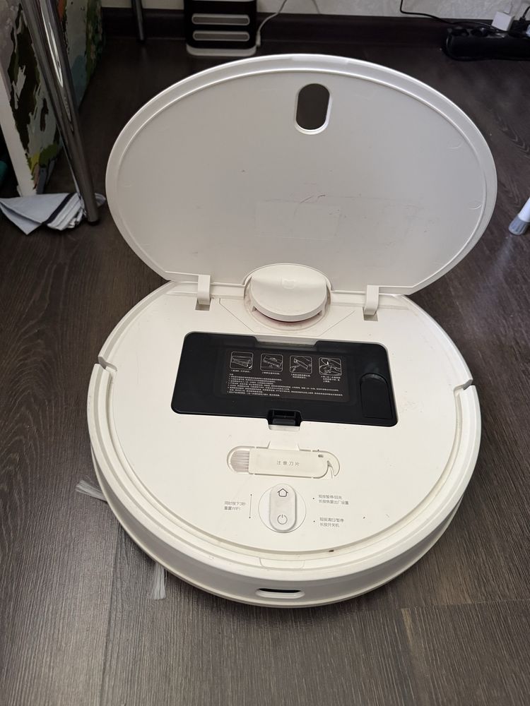 Продам робот-пылесос Xiaomi Mi Mop P