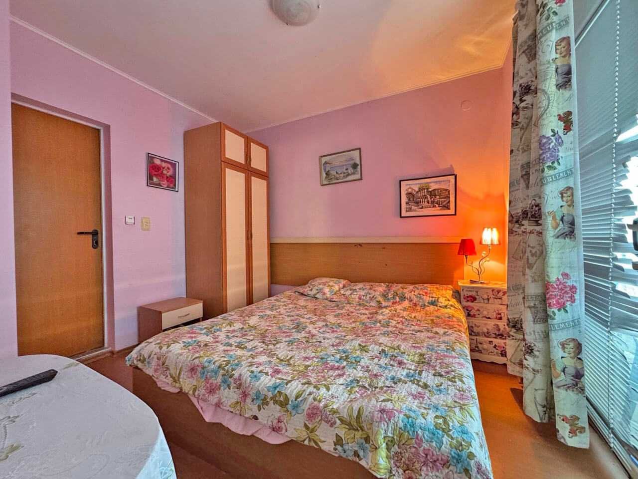 Продава се Двустаен апартамент в к.к. Слънчев бряг - 46 кв.м за 1229 €/кв.м - Снимка #4