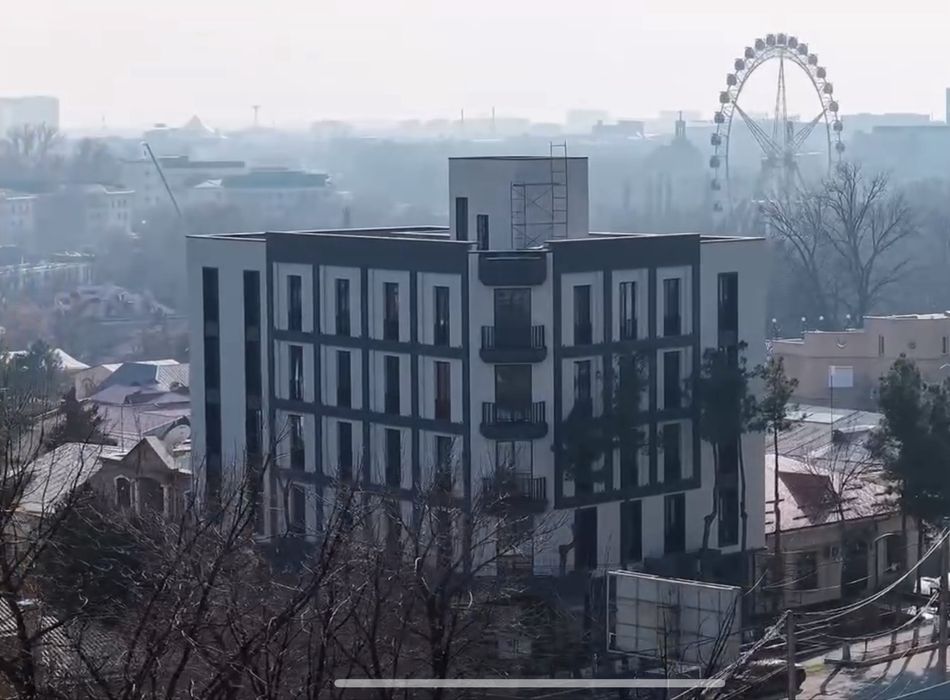 Продается отдельно стоящее здание на Дархане под гостиницу