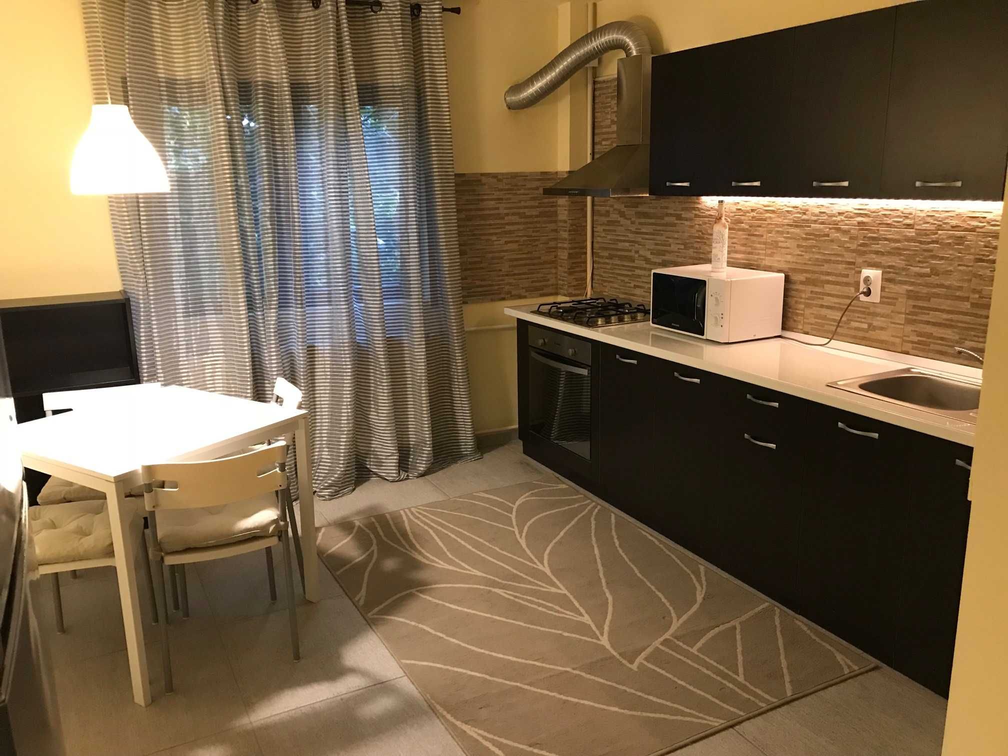 Inchiriez Apartament 2 Camere, Zona Vitan Mall - Str. Foisorului/Zizin