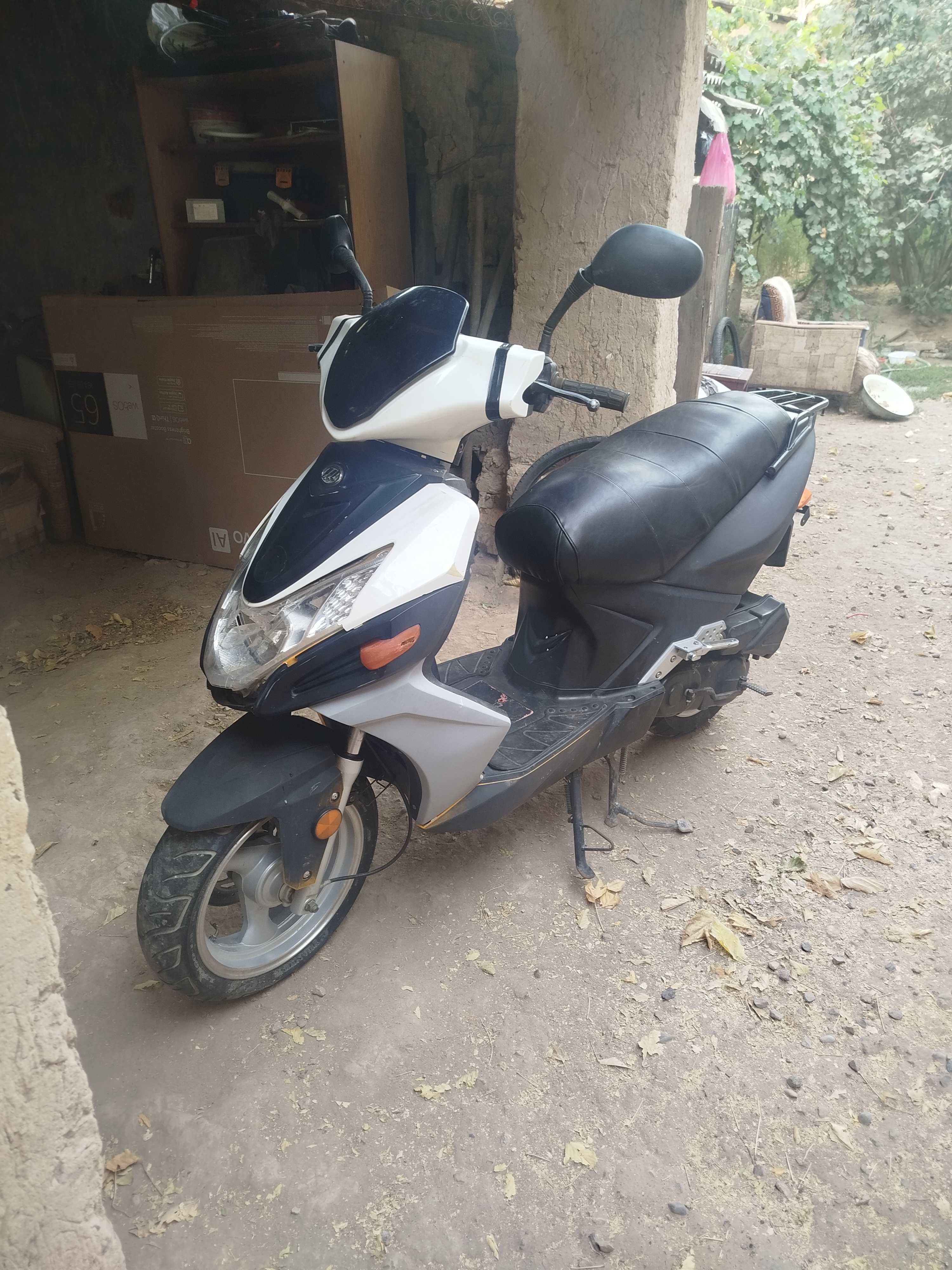 Продается скутер LIFAN