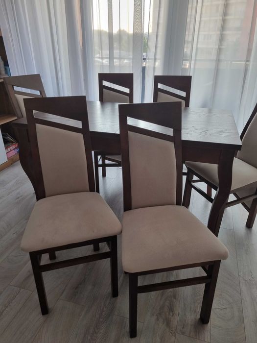 Masa extensibila si 6 scaune