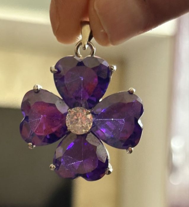 Pandativ  model deosebit suflat cu 18 k