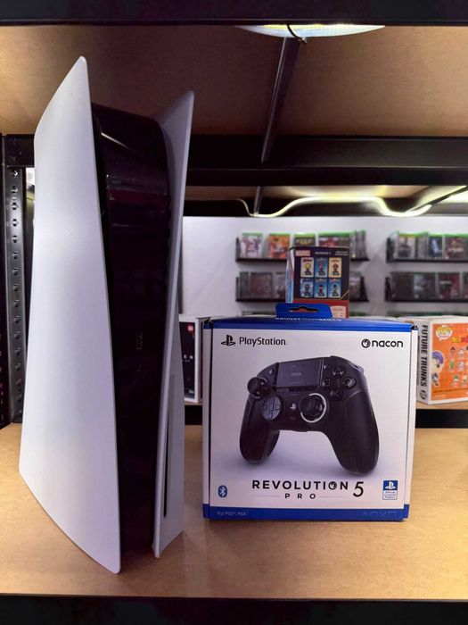 Consola PlayStation 5 Disk Edition + Controller Nacon Revolution 5 Pro