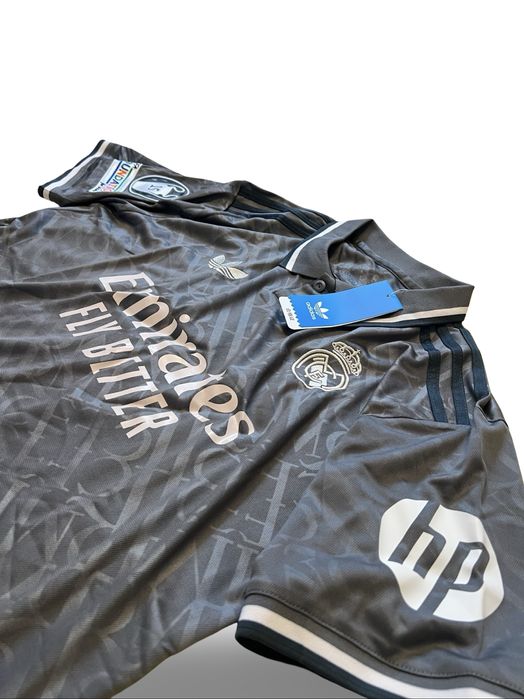 Tricou Real Madrid negru marimea M nou cu eticheta